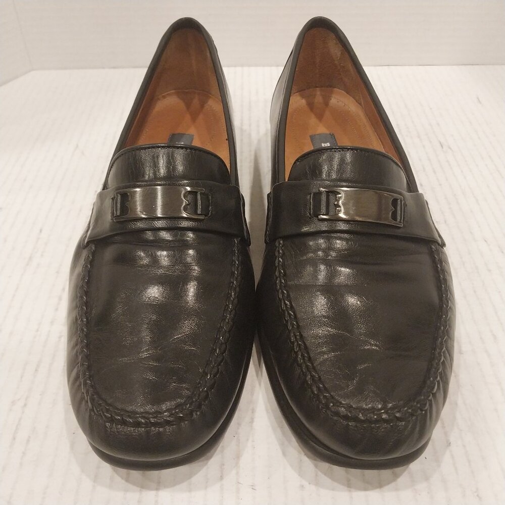 BALLY men's (SAVE $550) size 10 D black loafer.